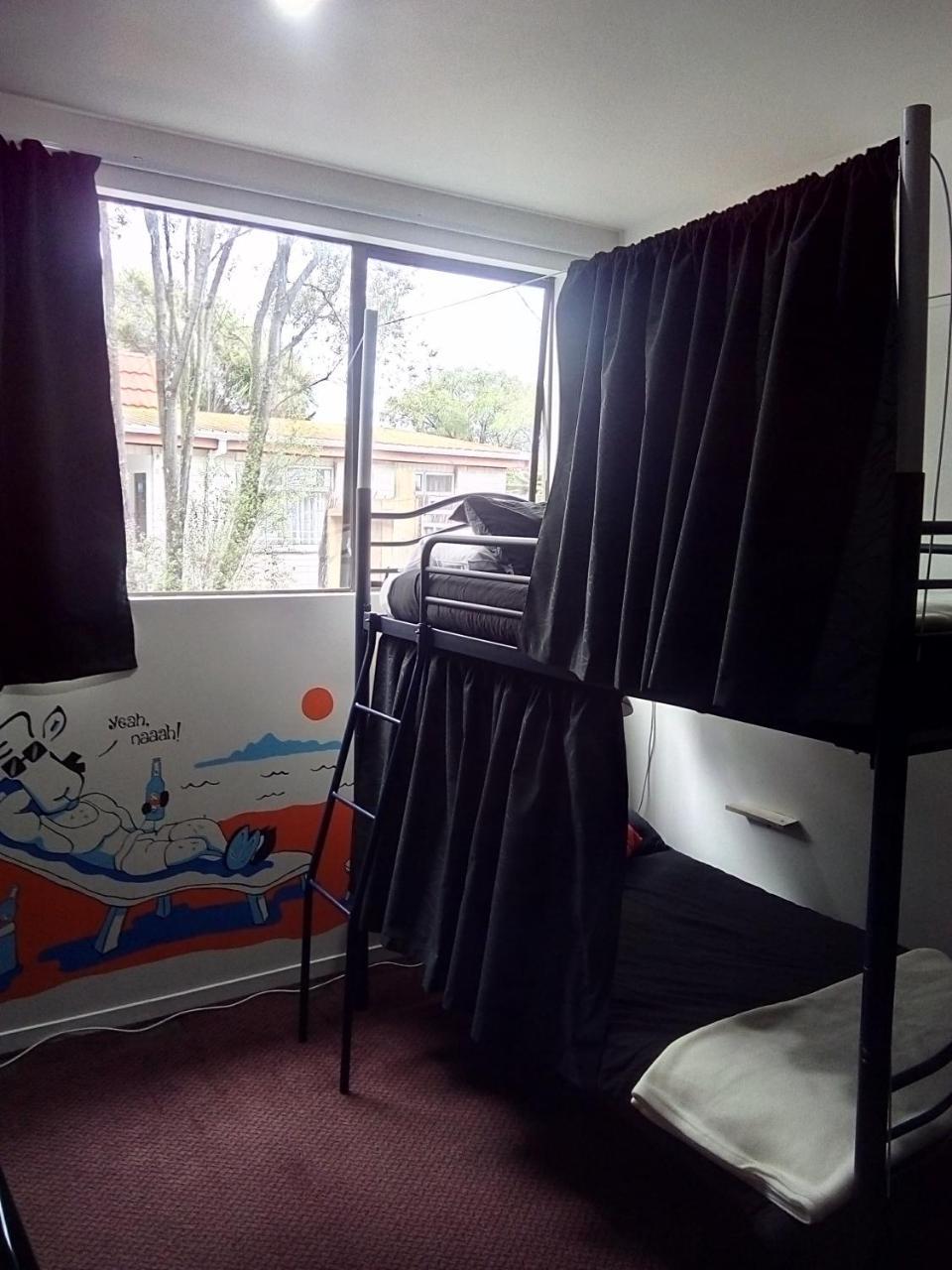 Bouncing Lamb Backpackers Hostel Nelson Exterior foto