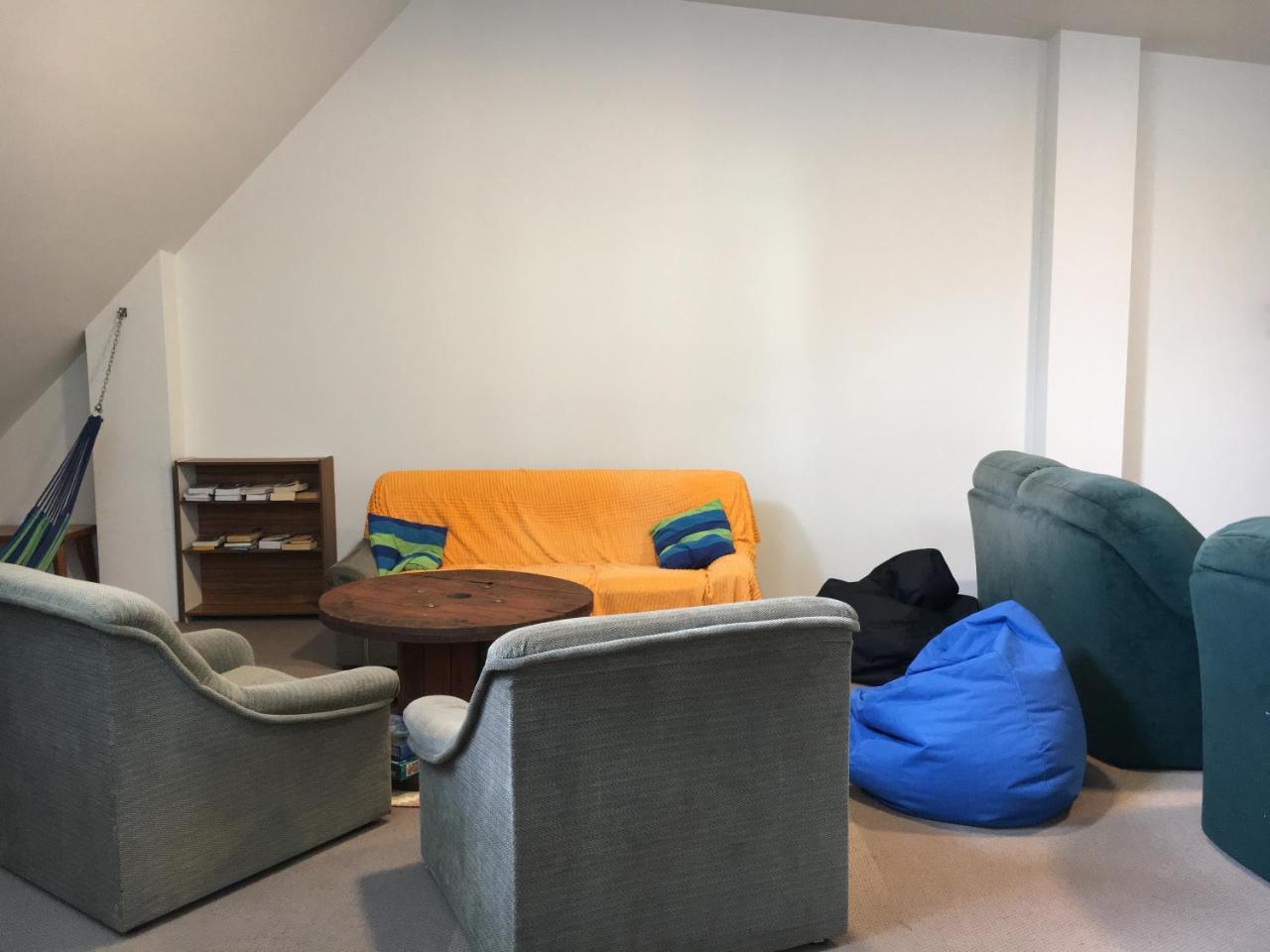 Bouncing Lamb Backpackers Hostel Nelson Exterior foto